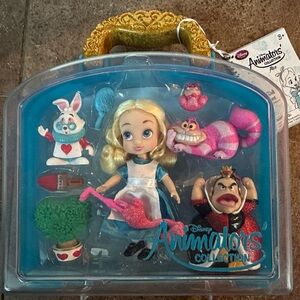 Disney Alice in Wonderland Animators mini doll playset in original case with tag